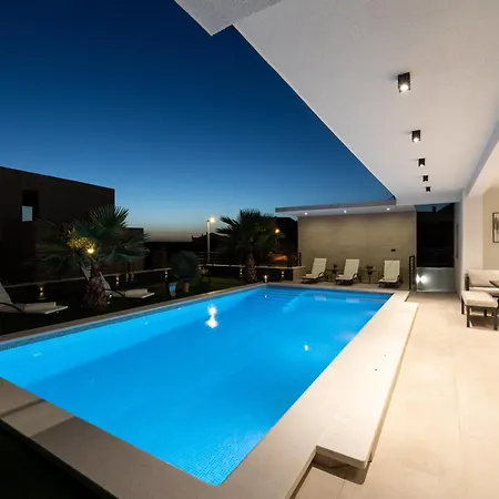 Luxury With A Swimming Pool - 23550 Primošten