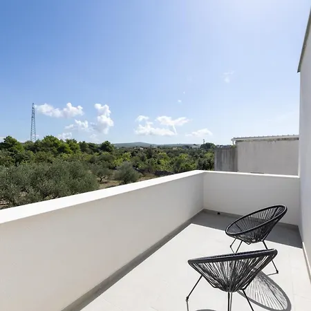 Vila Luxury With A Swimming Pool - 23550 *