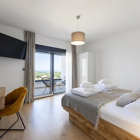 Luxury With A Swimming Pool - 23550 Vila Primošten