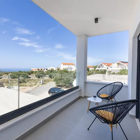 Luxury With A Swimming Pool - 23550 Vila *