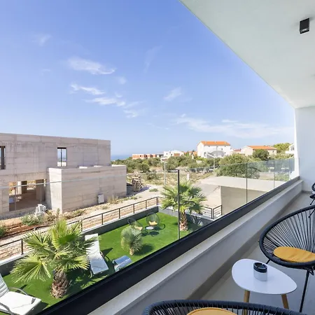 Luxury With A Swimming Pool - 23550 Vila Primošten