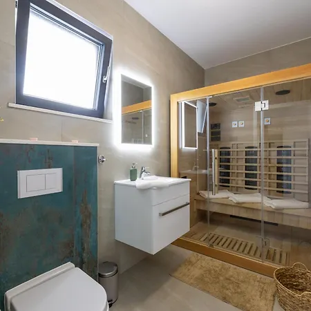 Luxury With A Swimming Pool - 23550 Villa