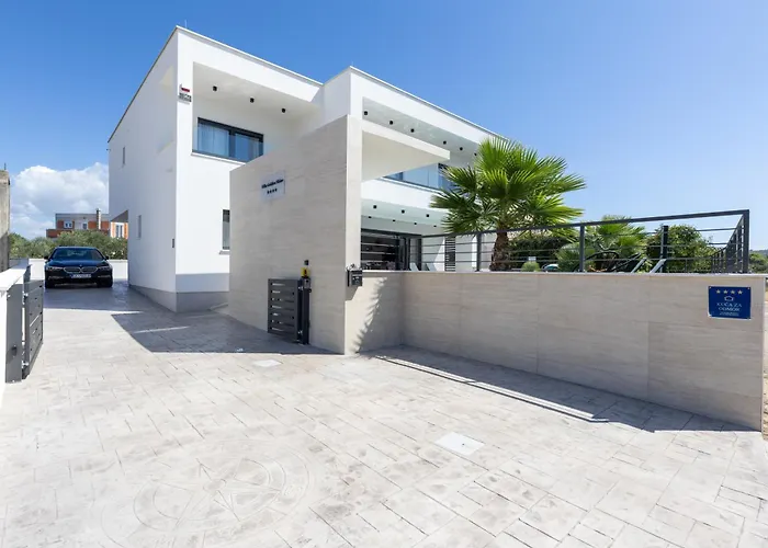 Luxury With A Swimming Pool - 23550 *