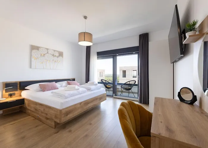 Luxury With A Swimming Pool - 23550 Βίλα