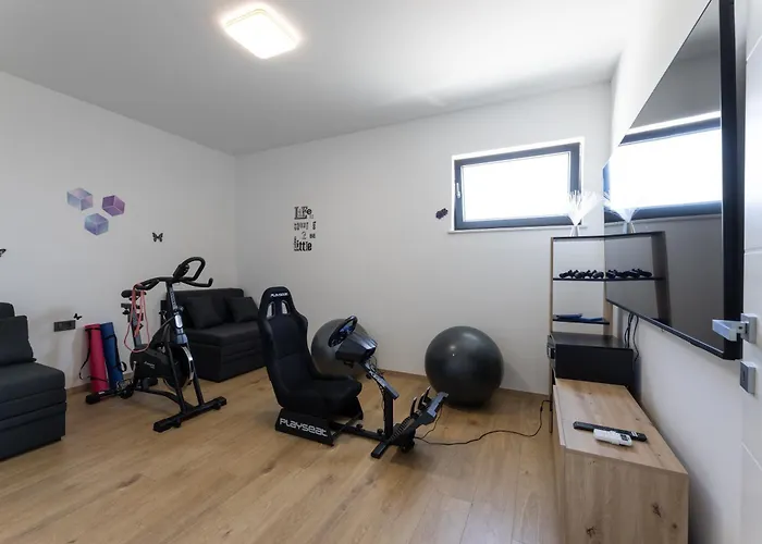 Villa Luxury With A Swimming Pool - 23550