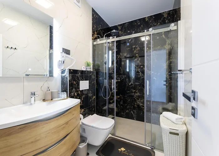 Luxury With A Swimming Pool - 23550 Villa