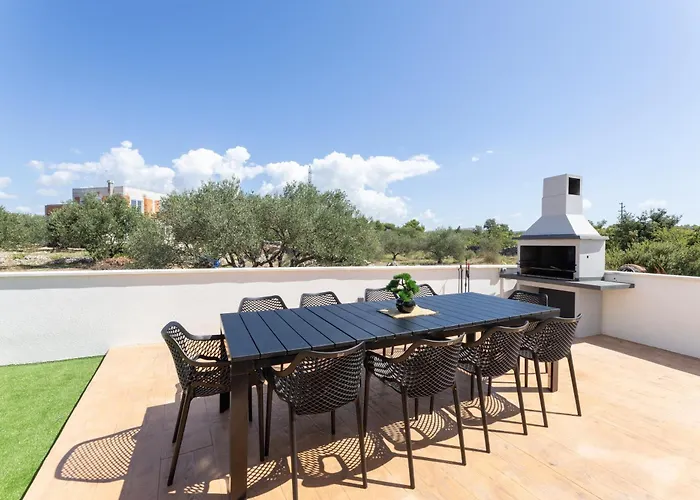 Βίλα Luxury With A Swimming Pool - 23550 *